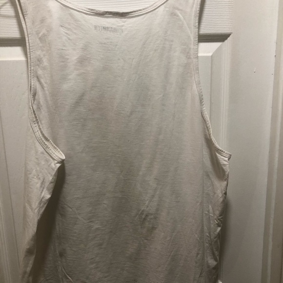 Tee - Picture 4 of 4